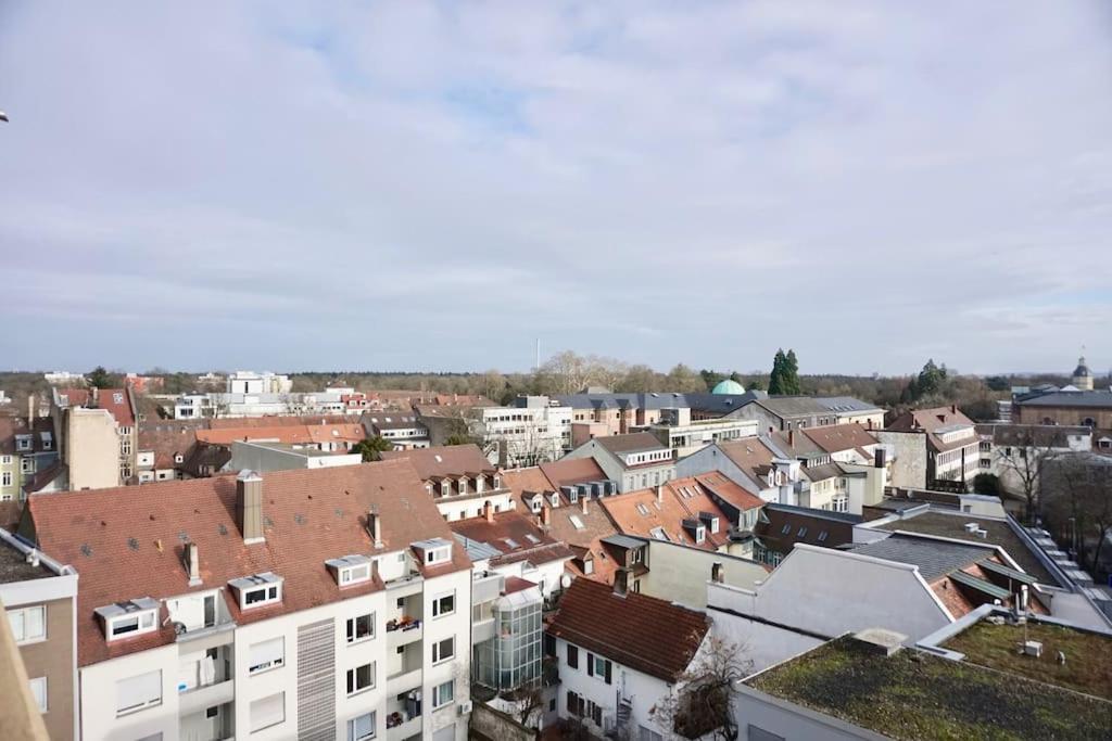 Neu Modernes Apartment In Top Lage, Free Parking Max 1,65M Hoehe Und 1,8M Breite Karlsruhe Exteriör bild